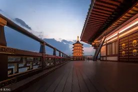 八 回崖沓障凌苍苍图片
