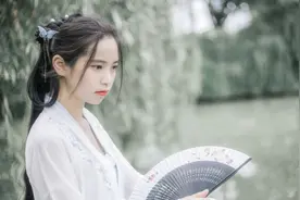 小说：叔婶给侄儿送饭，在书院门口，意外遇到其舅舅竟在威胁要钱图片