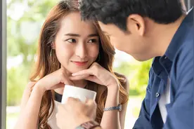 小说：洛天枢的变化，让高中校花很苦恼图片