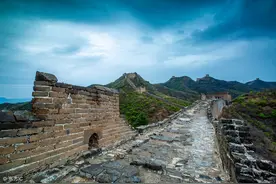 小说：阔少无端找茬气势汹汹，赘婿一句话，竟让对方跪地求饶图片
