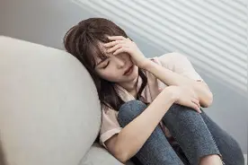 小说：协议老婆在聚会上受辱，一向敌视她的霍少，反而替她出头图片