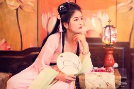 小说：她以为自己伪装的很好，却不知一早就被他看穿了图片