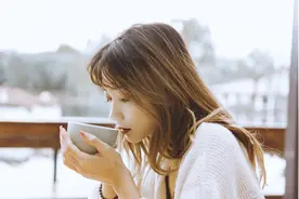 小说：五年前家族被灭，五年后归来，才知一切悲剧的起因是一块玉图片