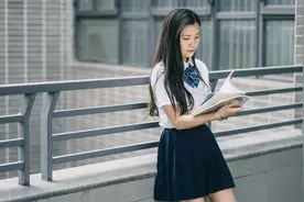 小说：被迫上台演出，我在男神面前经历社死，这下脸丢光了图片