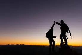 第十二章 千磨万击还坚劲图片