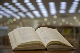 小说：路上的钱包别随便捡！很可能就是买命钱，别问我为什么知道图片