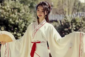 小说：我家徒弟又乖又软，你们这群刁民不许欺负他~图片