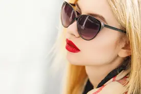 小说：无影步隐藏视野，拿捏国服选手！图片