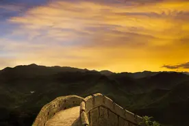 小说：18岁吕雉嫁43岁刘邦，刘邦嫌弃她，天天往曹寡妇酒馆跑图片