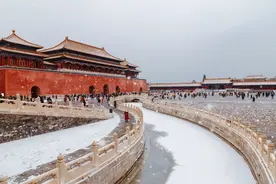 小说：众人逼迫她与太子和离，让她改嫁世子，她为太子据理力争图片