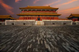 小说：混乱时空英雄林锐，在海上崛起是路图片
