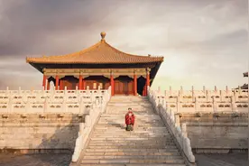 小说：王妃在府中吃饭要拿银子买，王爷不信，王妃与厨房管事对质图片