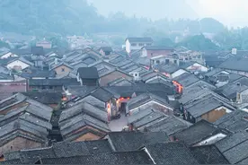 14 囚车里的人才图片