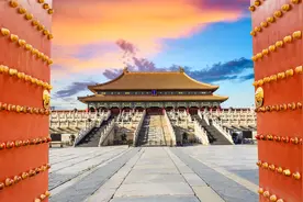 小说：穿越三国，在曹操帐下做谋士，却被周瑜算计图片
