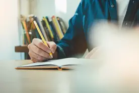 国学大师陈寅恪亲自为其正名！带你了解温婉不失风骨的柳如是图片
