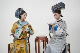 小说：先婚后爱，王爷的侍卫跟踪王妃，还打算噶了她图片