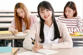 小说：博士导师把有钱有地位学生当金主，把出生底层学生当牛马图片