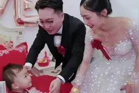 广东小伙在香港发达了，娶回一香港媳妇，宝宝都快一岁了，好可爱视频封面