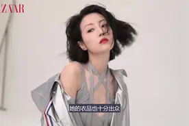 李溪芮真不愧是“中国第一腿精”，穿拖鞋街拍也超养眼，羡慕了！视频封面