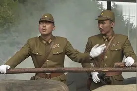 影视：国军团长借来一个炮兵营，重炮一字排开，轰炸进攻的日军视频封面