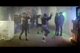 Martin Jensen=《Solo Dance》中英字幕，某档节目常用BGM，好听视频封面