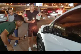 中国小伙泰国普吉岛自驾游，简单的租车流程，中国驾照通用好容易视频封面