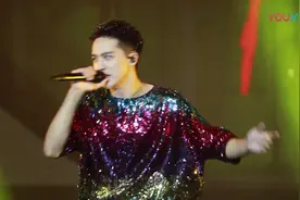 许魏洲《野狼disco》，啊哈哈哈哈，这首歌真心不适合他！视频封面