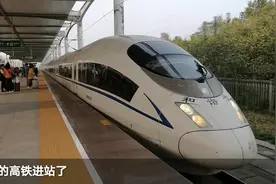 实拍河南信阳东站：信阳通过高铁融入郑州和武汉1小时都市圈