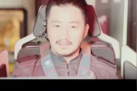 流浪地球：吴京火烧空间站，一口气冲向木星，画面令人震撼视频封面
