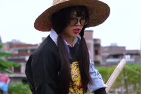 农村美女放弃城市工作，回家帮父母耕田种地，在家乖乖做待嫁女视频封面