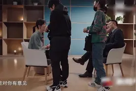 papi酱上节目现场化妆，给我打半价才让他们来的视频封面