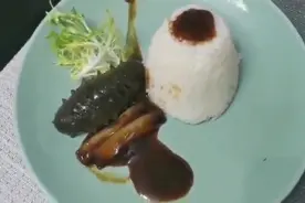蔡小厨教大家在家做酒店风味的海参捞饭视频封面