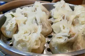 长春吃吉林市百年特色牛肉饸饹面，16元一碗，一到饭点儿人超多视频封面