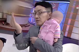 宝宝喉咙有痰怎么办，崔玉涛教您怎样将痰拍出来？视频封面