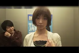 身手凌厉的小姐姐刺杀失败惨遭KO视频封面