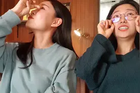 放松点儿听韩语吧！两位韩国朋友在咖啡厅聊天儿视频封面