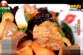 马蹄炒肉片在家做，配上点小酒，太解馋了，味道不比饭店差！视频封面