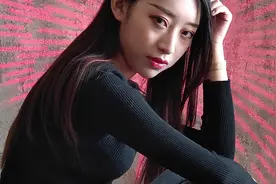 AI抠图换背景，证件照随时做，手机还能这样玩！视频封面