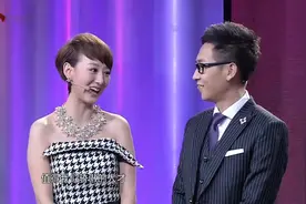 郭的秀：主持人夫妇李好晓敏登台！上来郭德纲就问尴尬的问题！视频封面