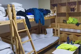 看我在林芝住的青旅，干净卫生环境很棒，价格还便宜，真划算！视频封面