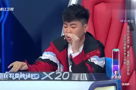 《虹之间》原唱登台演唱，嗓音甜美优雅，观众鼓掌欢呼！视频封面