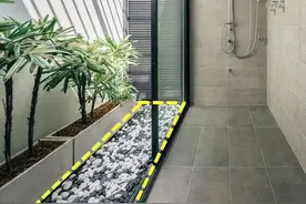 没有院子，入户门边留出20公分种花种草，室内造景，效果很漂亮图片