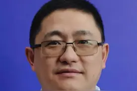 36岁突然长胖长高、手脚变长变粗，可能是这个肿瘤在作怪！图片