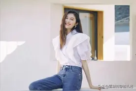 下半身有肉的女生，别总穿阔腿裤，这3种下装更显瘦，时髦百搭图片
