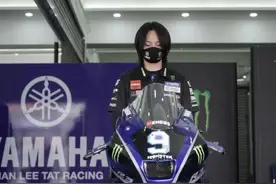 尹正摩托车比赛再夺第一，车手圈内涵王一博：没有他公平公正多了图片