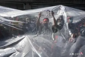 缅甸选举再押后 民主之路路漫漫图片