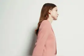 时装周上穿西装的女人，太帅了图片