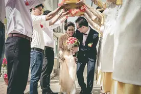 “我妈就我一个女儿，20万彩礼不过分”，准新郎却怒怼：我不扶贫图片