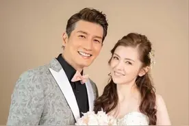 51岁TVB男神袁文杰迎娶44岁港姐，恋爱9年，女方是二婚图片