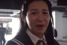 苏青拍戏被人真打，拍摄后脸通红眼里含泪，直言：我不想演了图片